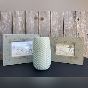 Parisian Home Photo frame and flower vase
